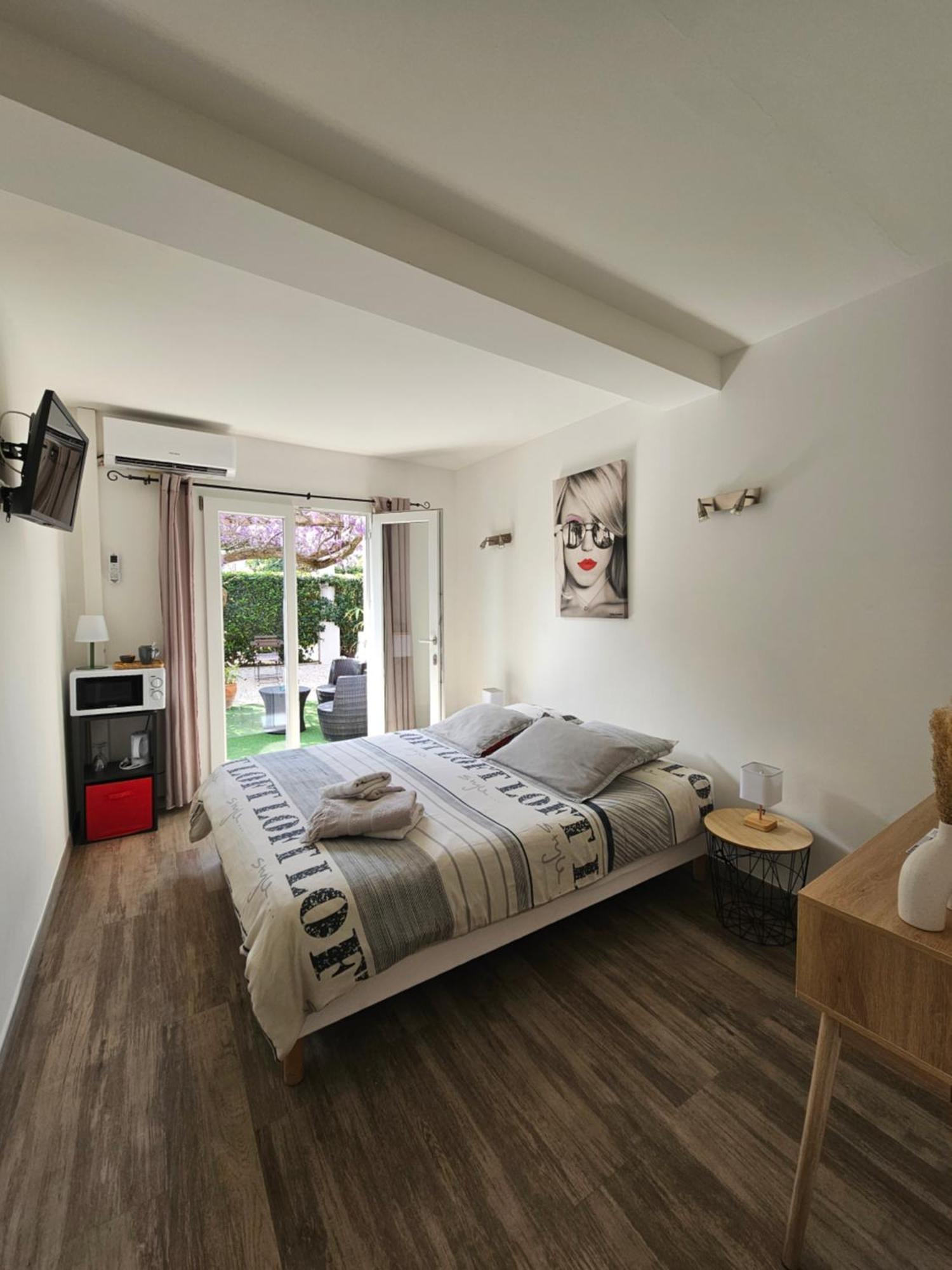 Hotel Chez Louis Les Issambres Zewnętrze zdjęcie